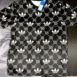 🔥👕 Adidas Gucci Men’s XL t-shirt “All-Over Print” NWT